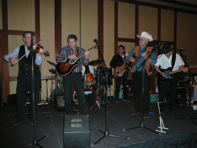 Saddle Lake Xmas party,'07,THE GOODTIMERS